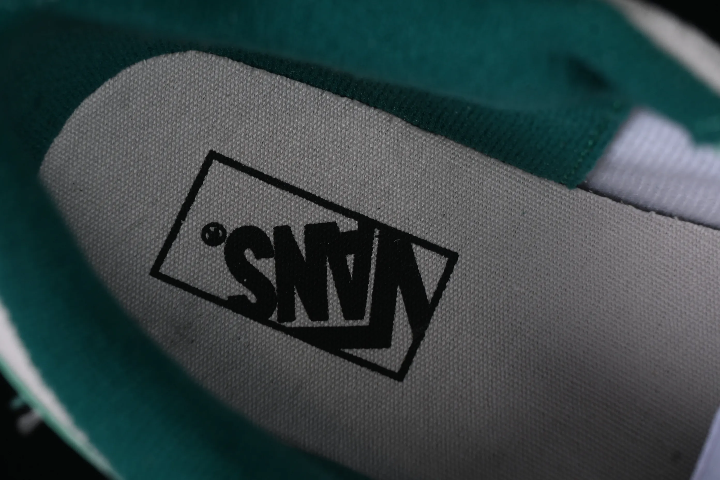 All categories Vans Vans series Vans Low Vans low-top Vans Knu Skool Vans low-top retro casual fat bread shoes VN000D6CJBG